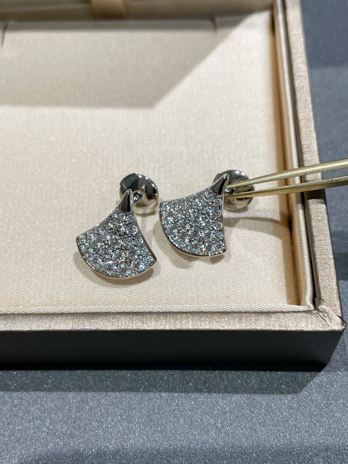 [Eternal Jewelry]DREAM STUD EARRINGS DIAMOND