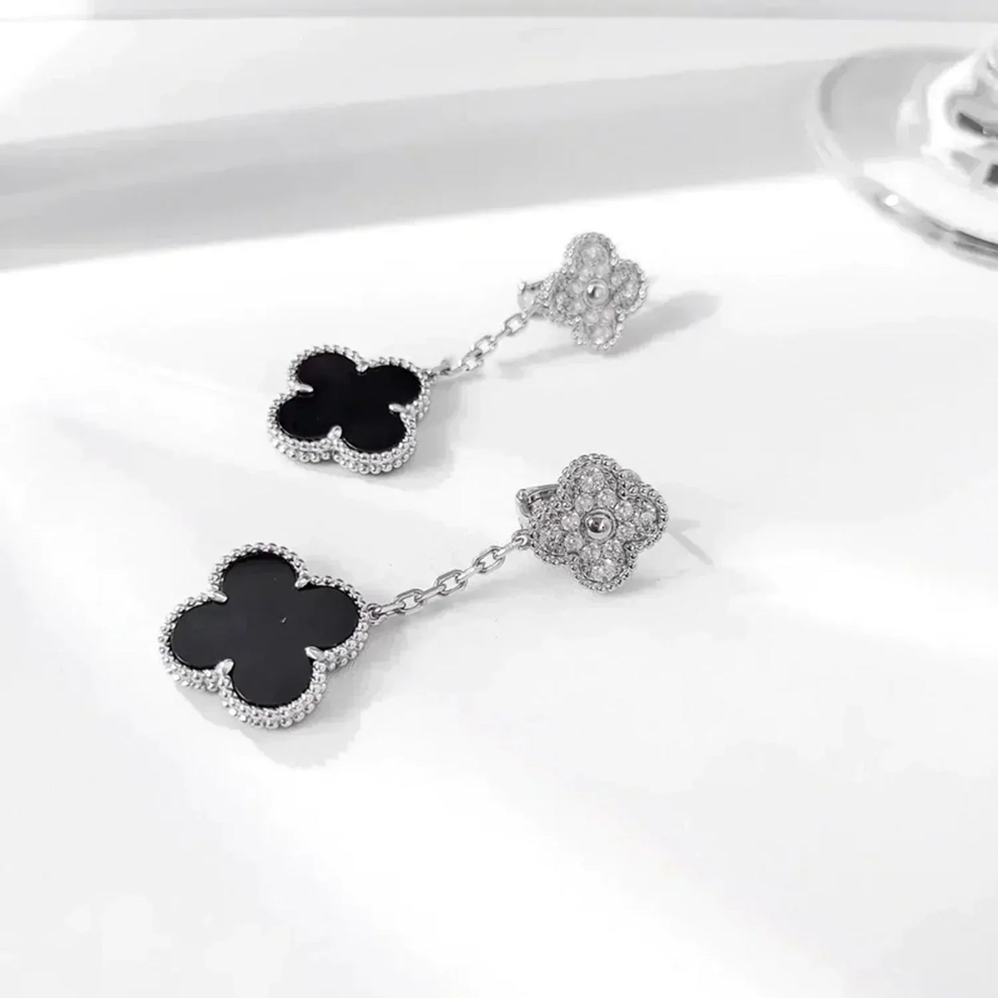 [Eternal Jewelry]CLOVER 2 MOTIFS  DIAMOND ONYX EARRINGS SILVER