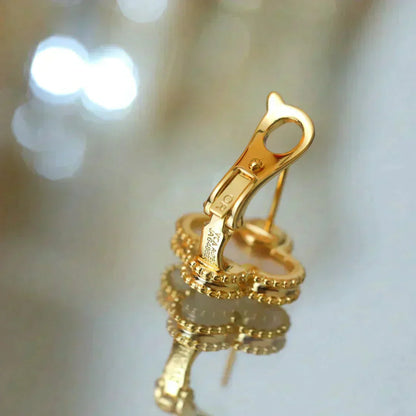 [Eternal Jewelry]CLOVER MEDIUM 1 MOTIFS  WHITE MOP STUD EARRINGS