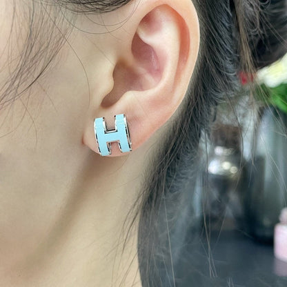 [Eternal Jewelry]POP H SKY BLUE STUD EARRINGS