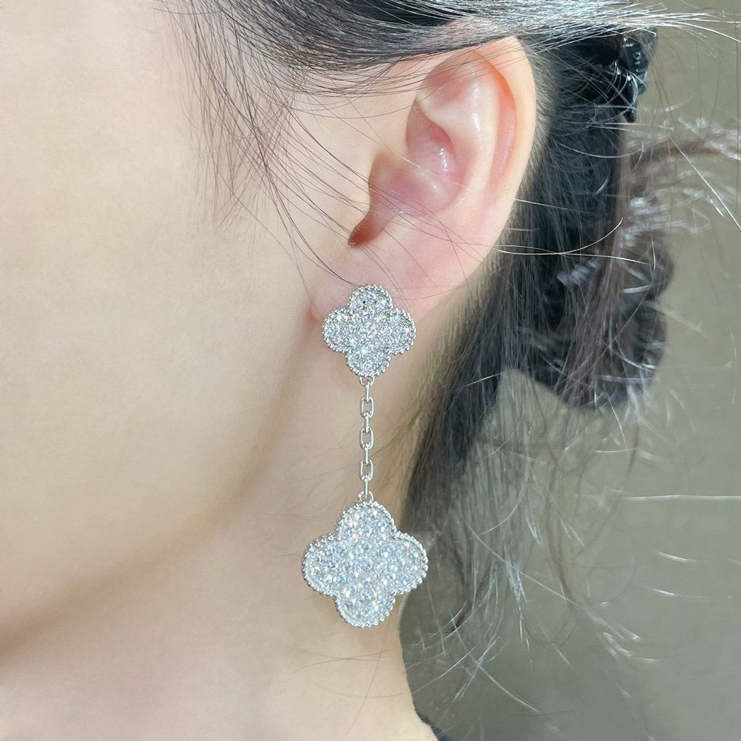 [Eternal Jewelry]CLOVER 2 MOTIFS DIAMOND PAVED SILVER EARRINGS