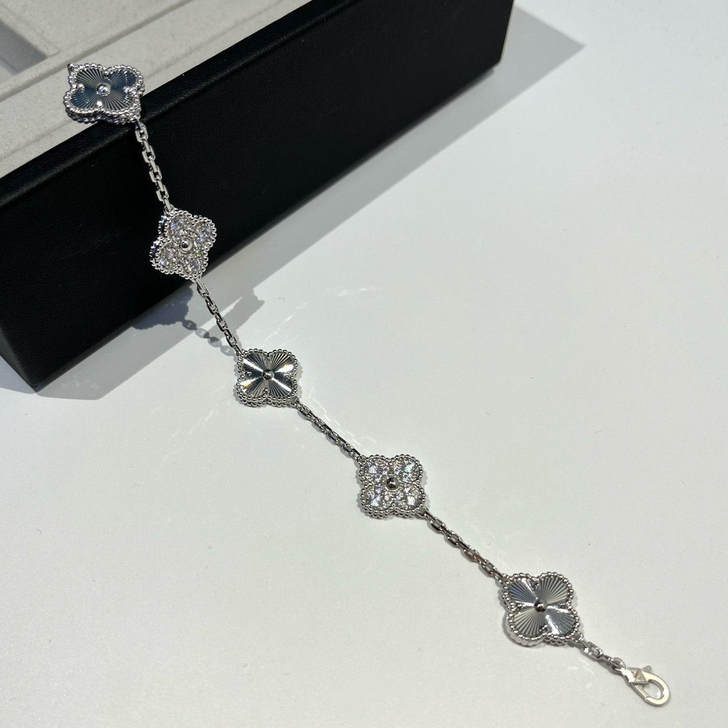 [Eternal Jewelry]CLOVER 5 MOTIF SILVER DIAMOND BRACELET