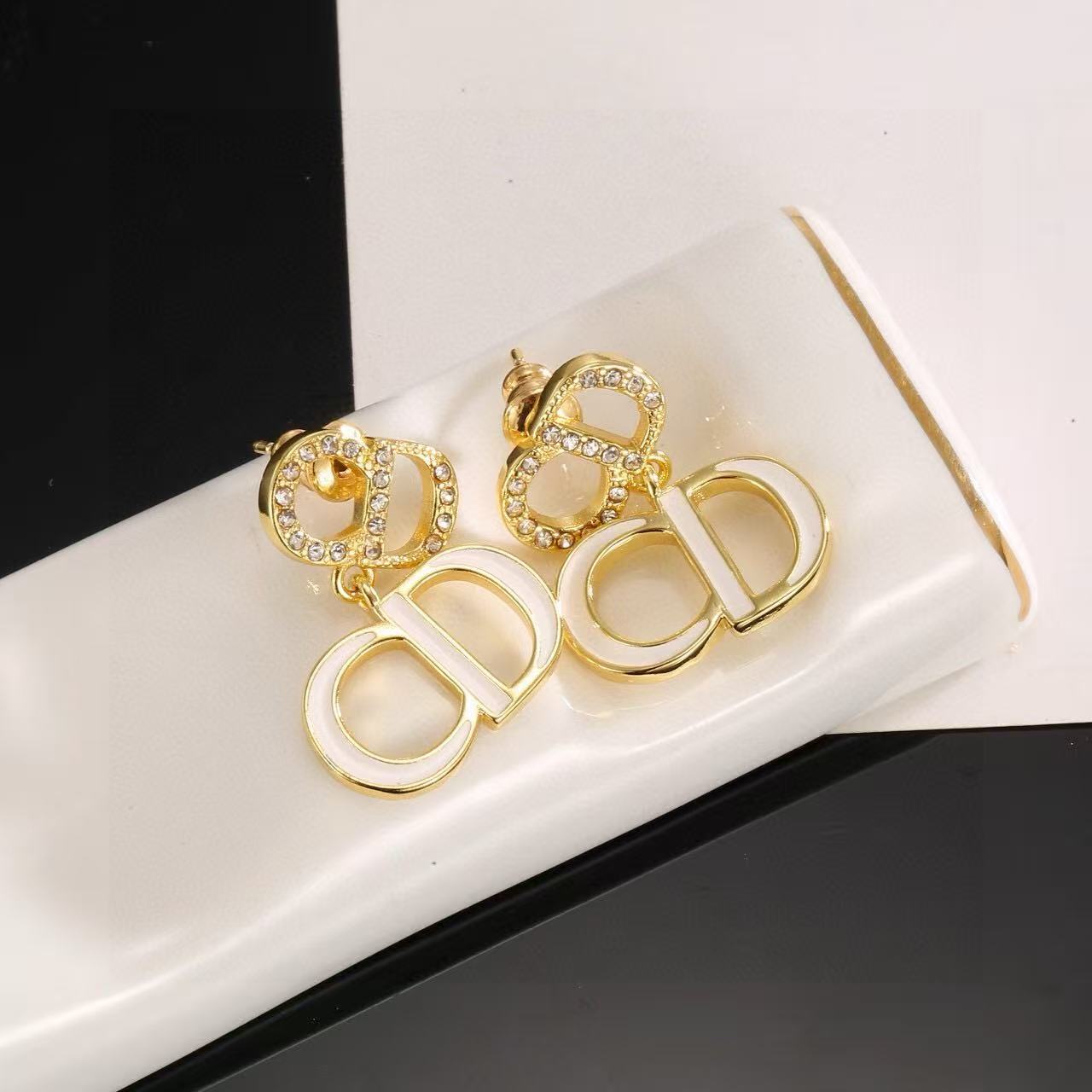 [Eternal Jewelry]Gold CD Letter Stud Earrings