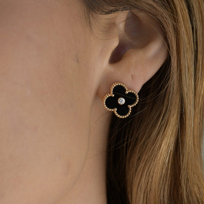 [Eternal Jewelry]CLOVER MEDIUM 1 MOTIFS ONYX DIAMOND EARRINGS