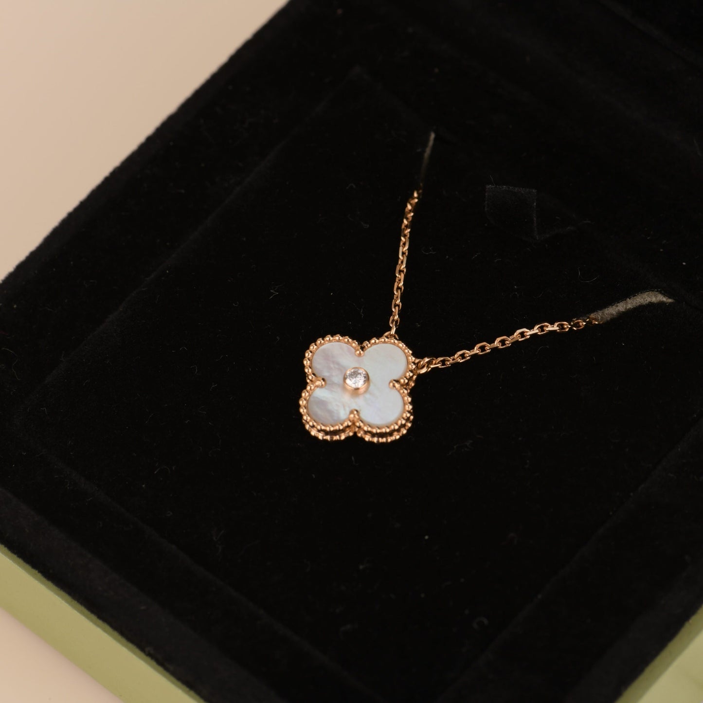 [Eternal Jewelry]CLOVER 15MM DIAMOND WHITE FRITILLARIA NECKLACE