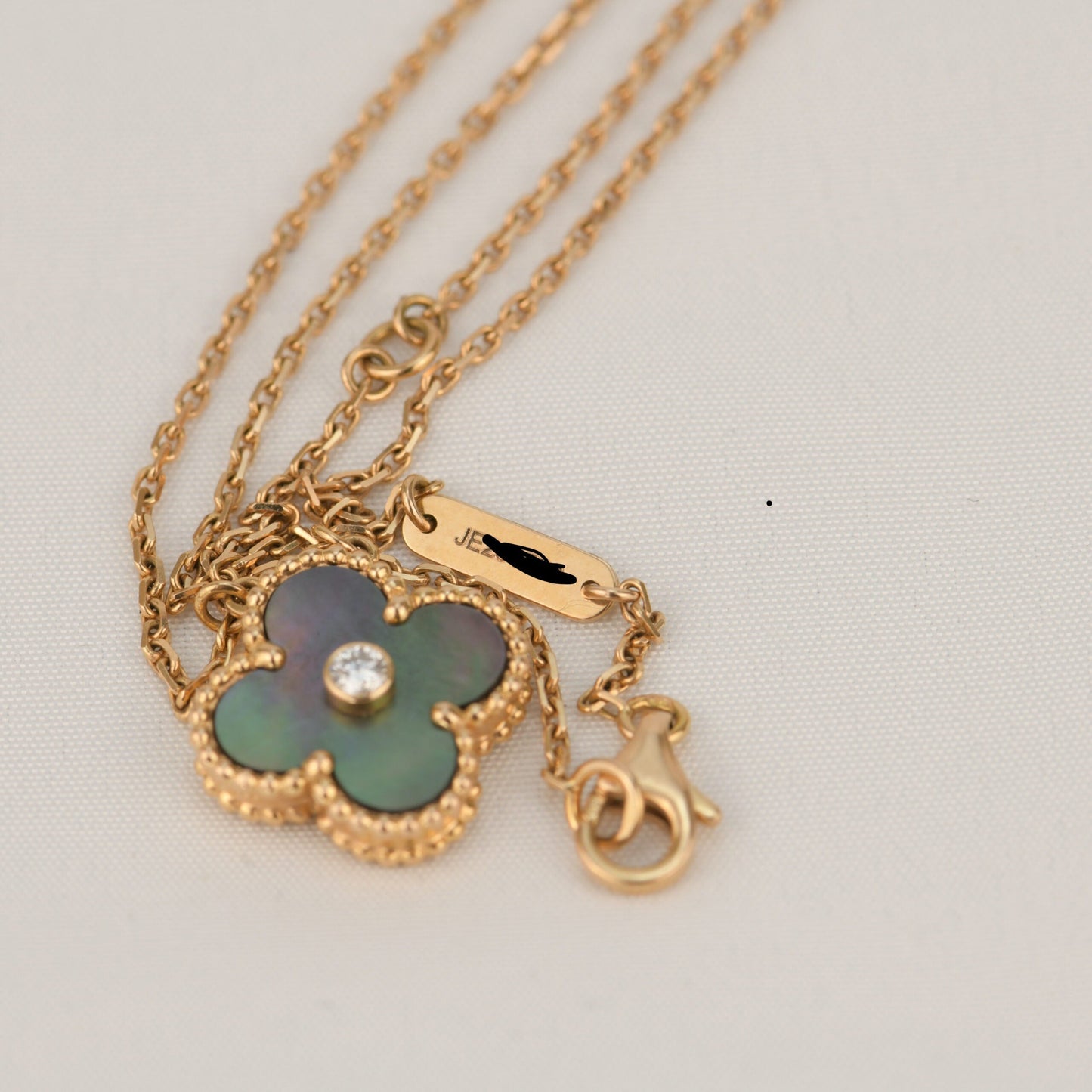 [Eternal Jewelry]CLOVER 15MM DIAMOND AND MOTHER-OF-GREY NECKLACE