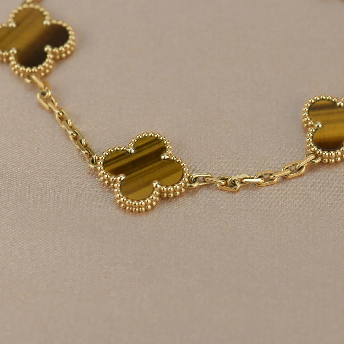[Eternal Jewelry] CLOVER 5 MOTIFS TIGER EYE BRACELET COLLECTION
