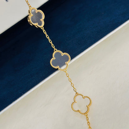 [Eternal Jewelry]CLOVER 5 MOTIF ROCK CRYSTAL BRACELET