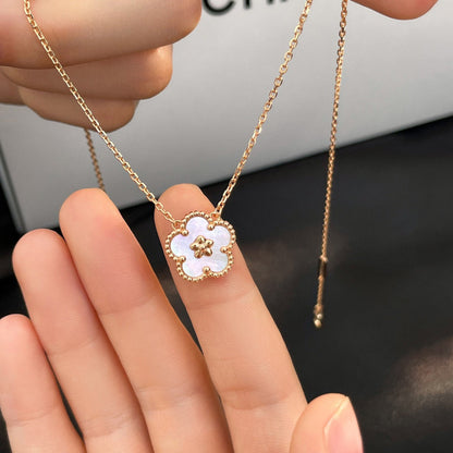[Eternal Jewelry]LUCKY  WHITE MOP  PLUM BLOSSOM NECKLACE