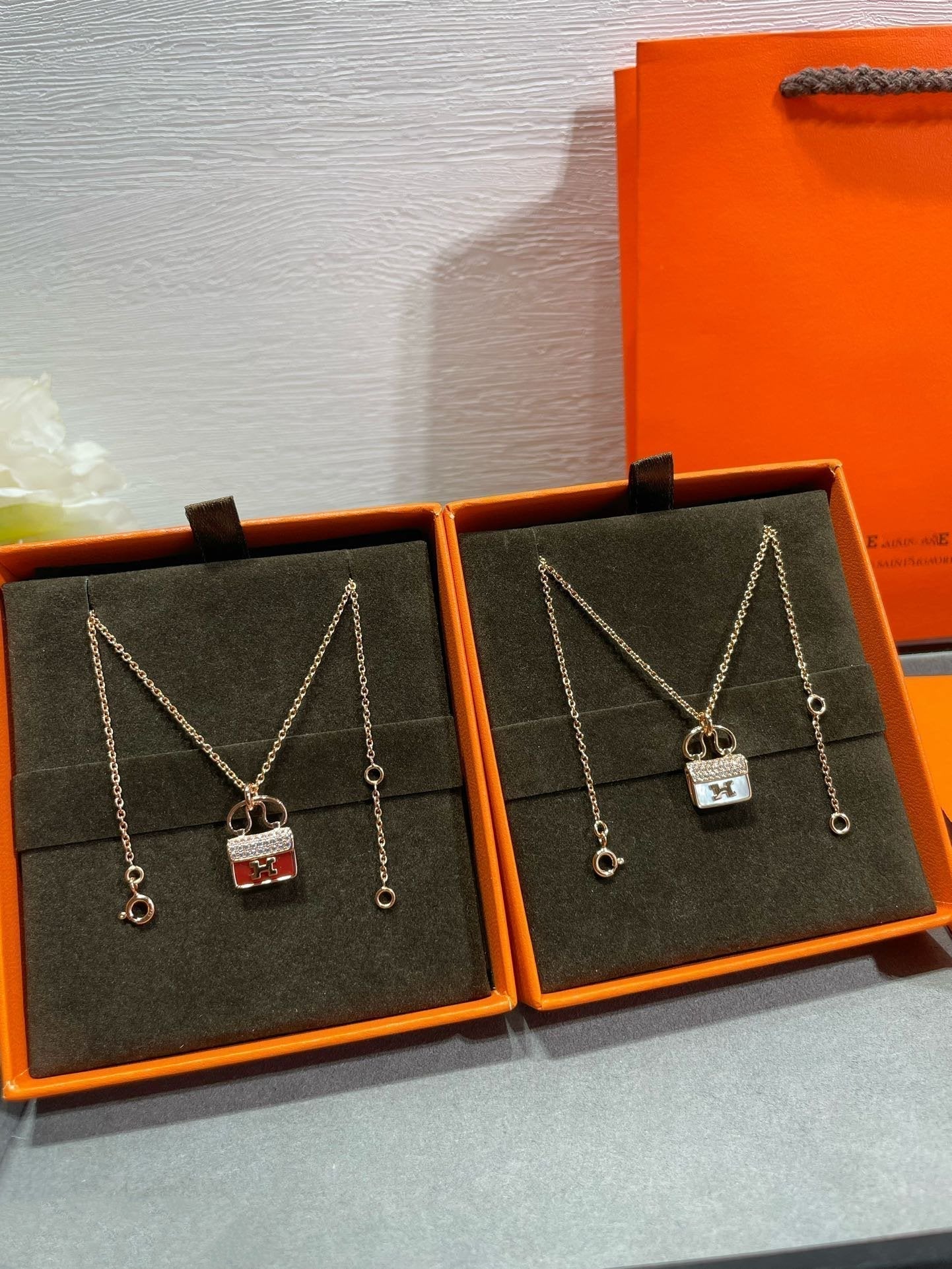 [Eternal Jewelry]H CIRCE MOISSANITE PENDANT NECKLACE GOLD