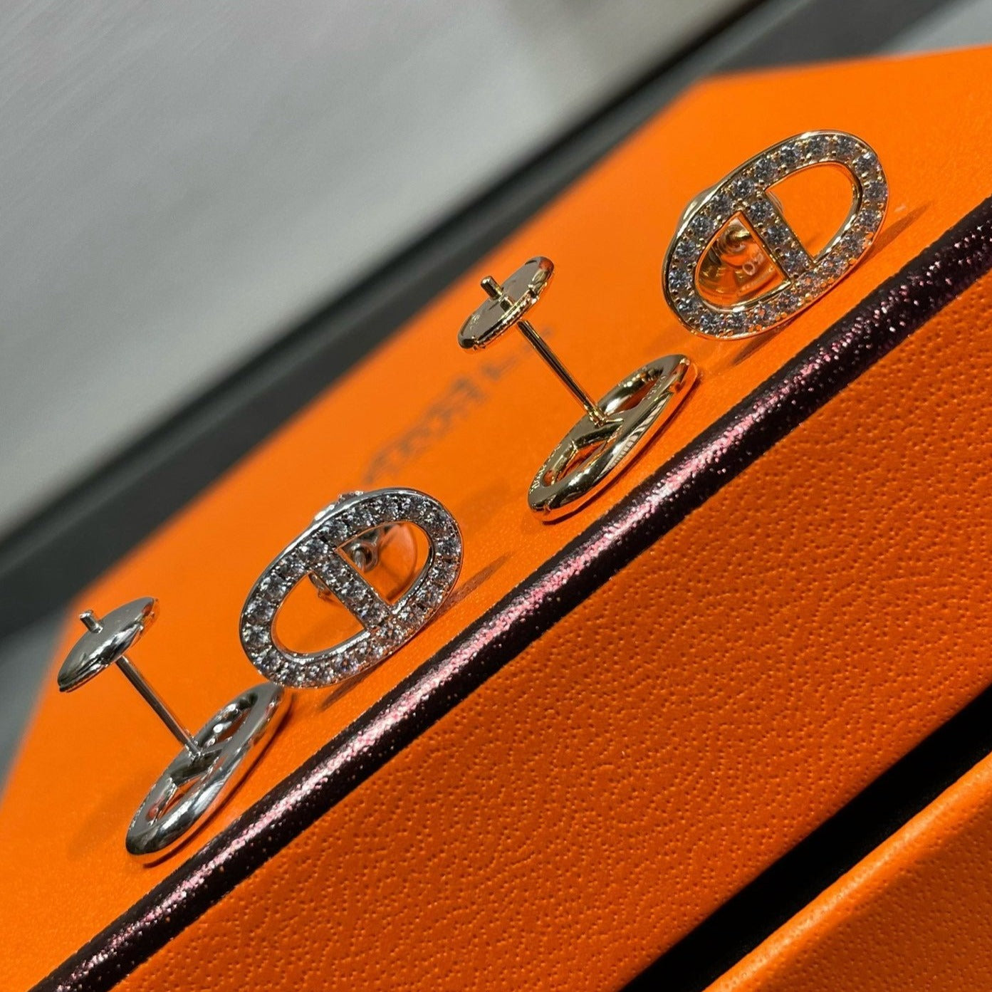 [Eternal Jewelry]HM FULL DIAMOND PIG NOSE STUD EARRINGS