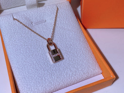 [Eternal Jewelry]HM ADVANCED NICHE LOCK HEAD NECKLACE DIAMONDS