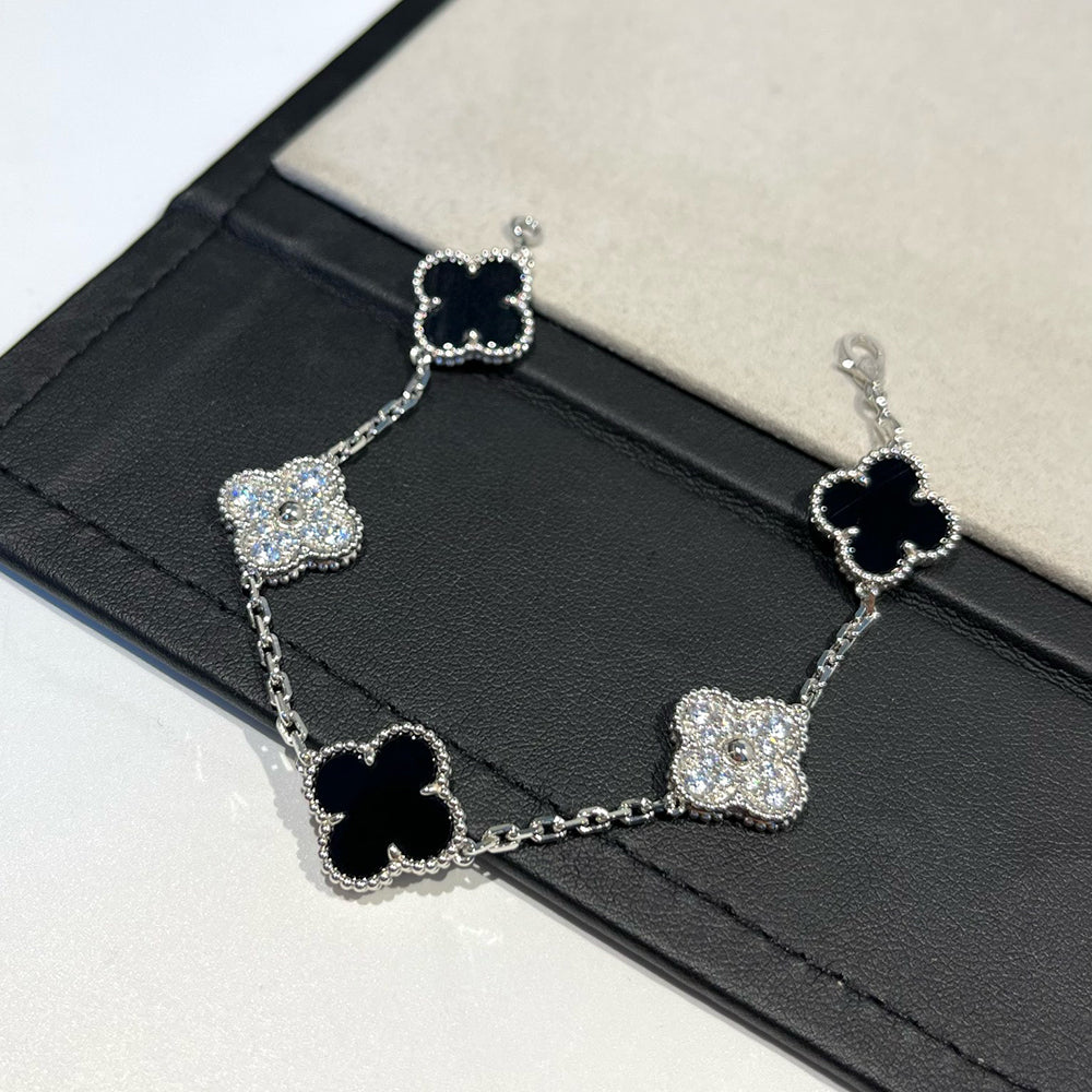 [Eternal Jewelry] CLOVER 5 MOTIF ONYXS BRACELET COLLECTION