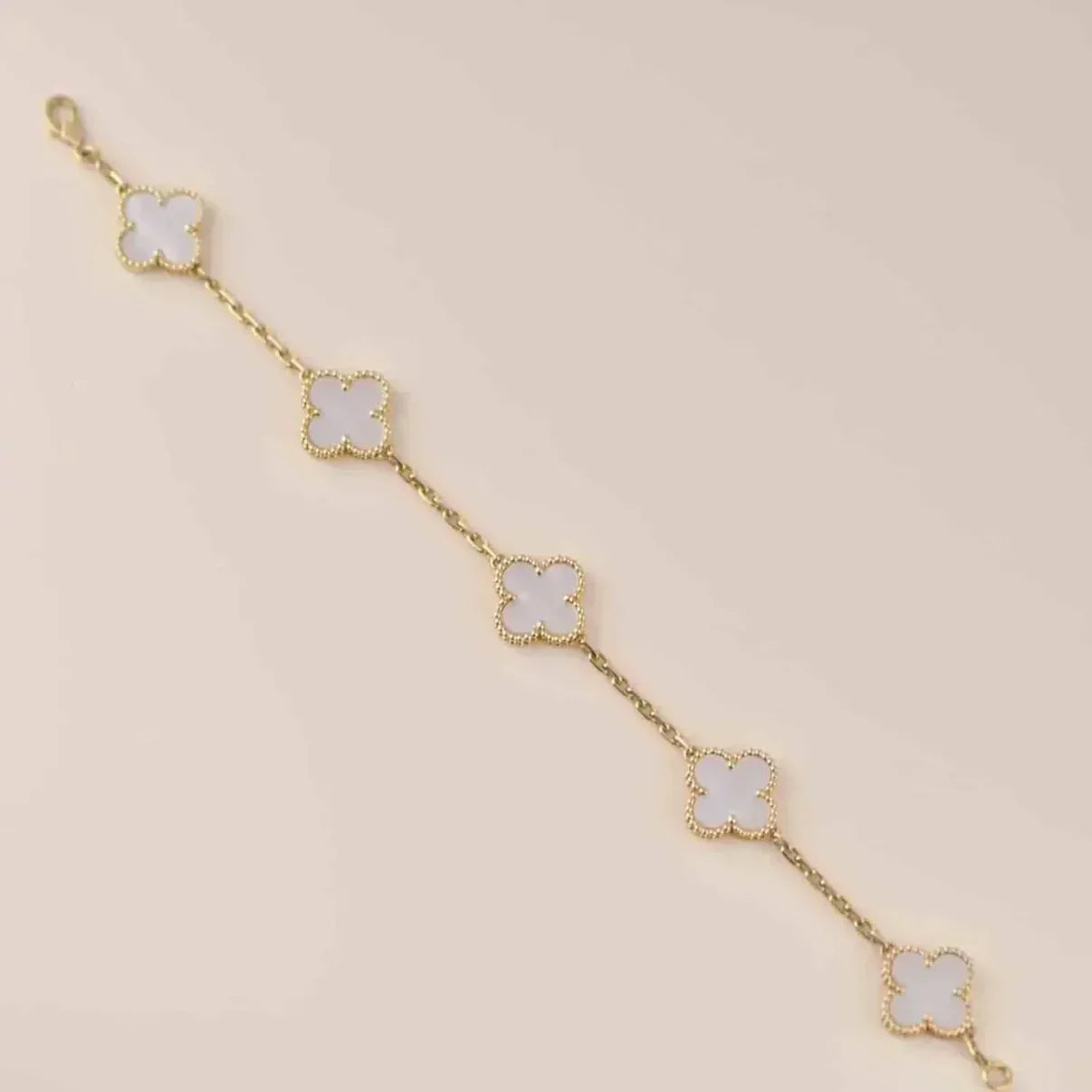 [Eternal Jewelry]CLOVER WHITE PEARL MOP 5 MOTIF BRACELET COLLECTION