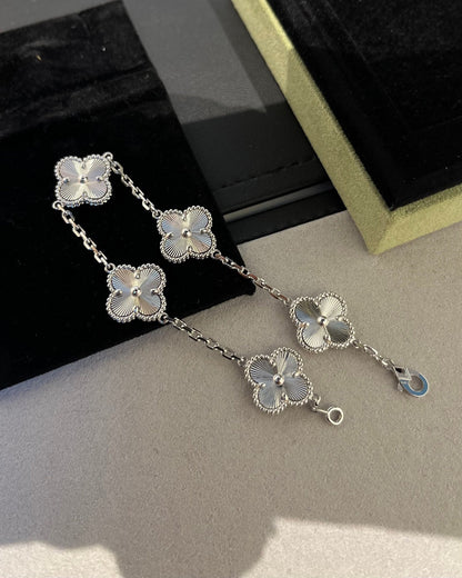 [Eternal Jewelry] CLOVER 5 MOTIF LASER BRACELET COLLECTION