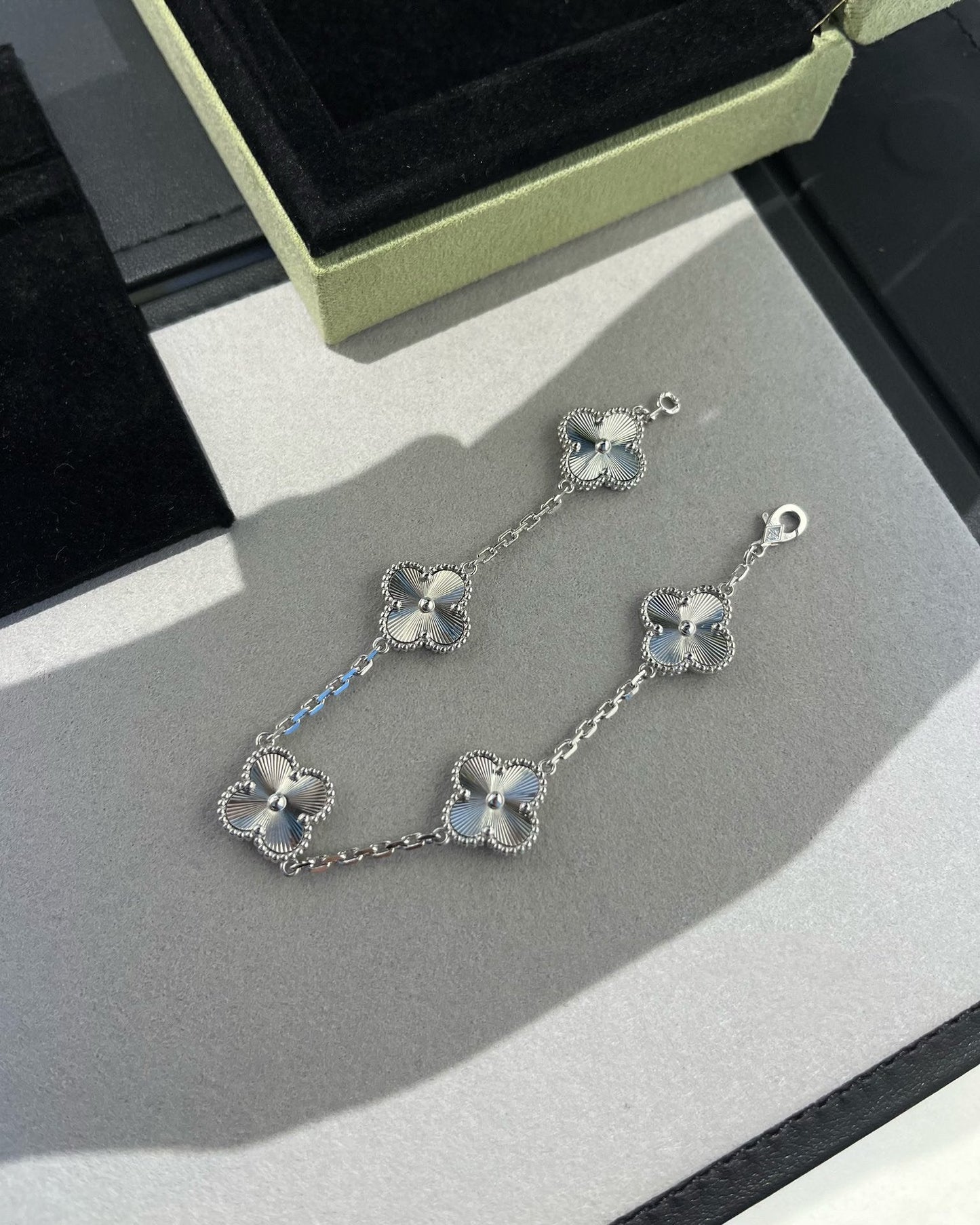 [Eternal Jewelry]CLOVER SILVER 5 MOTIFS BRACELET